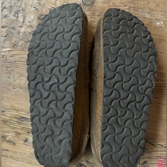Birkenstock Buckley Suede Clogs - Picture 4 of 4